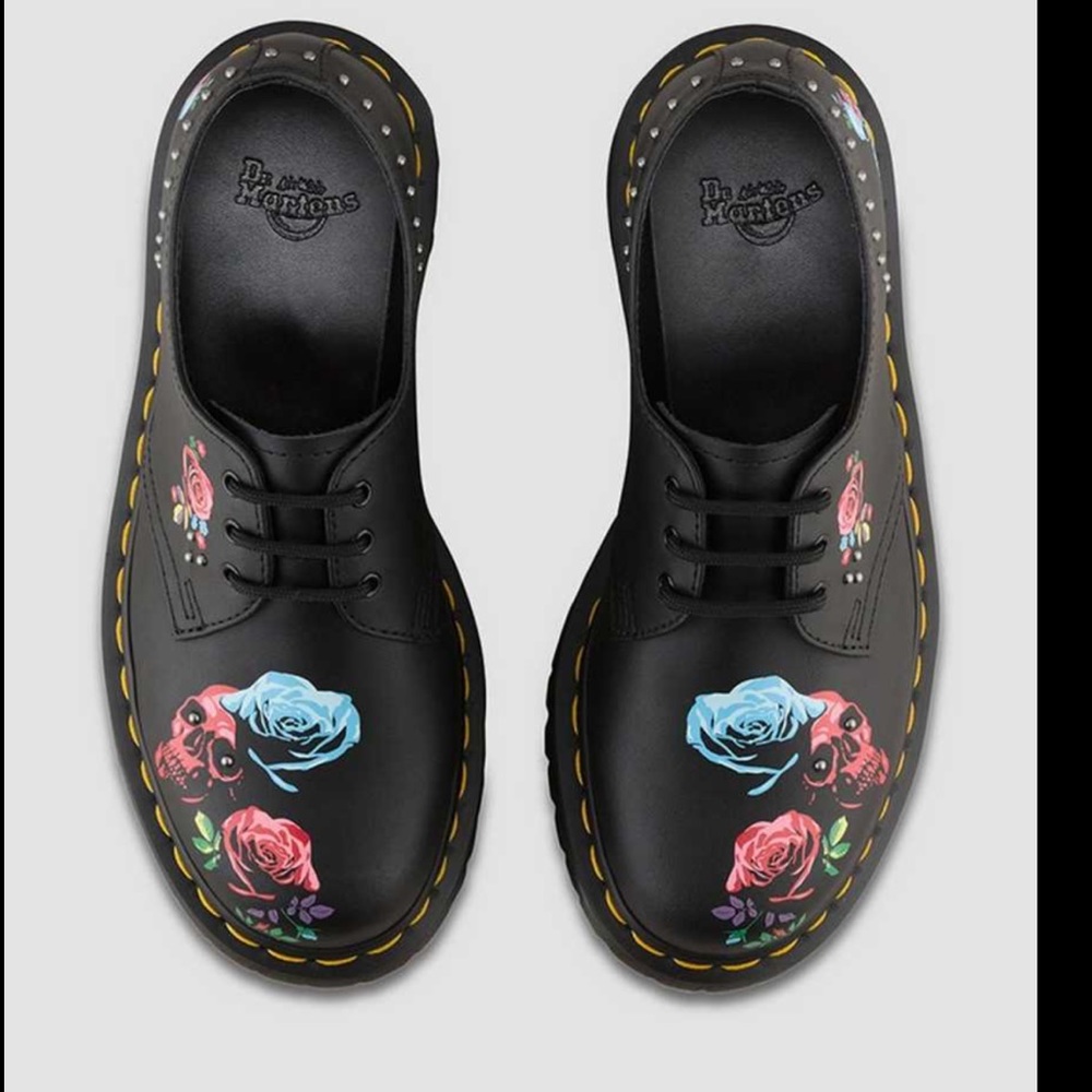 NWOT Dr. Marten Skull Bex Rose 1460’s